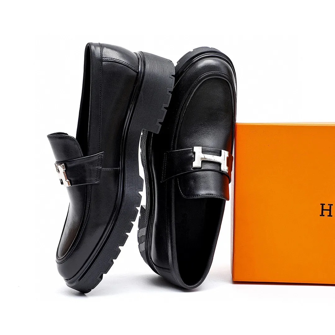 Men's shoes 💰700 💐[HERMES] popular men's shoes counter original items! The world's top brands...Luxury quality...//Fashion and high-end footwear 👍💪🏻...give you a low-key luxury comfort experience👍. The upper is made of pure Italian imported original cowhide. Sweat-absorbent cowhide leather lining. Comfortable and breathable. The original rubber foam light outsole is high-end and classy. Luxurious and noble!! .. OEM factory shipment [Hug] stall.. Original plate. Welcome to taste..39-45 (38.45.46🉑️Customized)